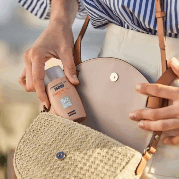 ISDIN Écran Solaire Fusion Water Teintee Medium SPF50+ 50ml – Image 8