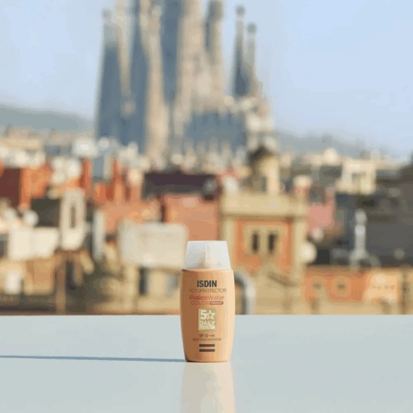 ISDIN Écran Solaire Fusion Water Teintee Medium SPF50+ 50ml – Image 2